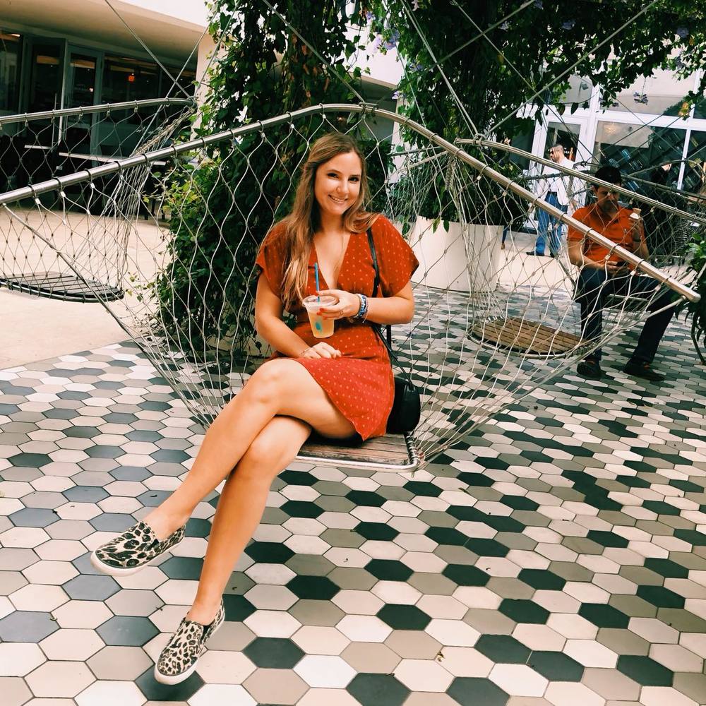 Meet your Posher, Olivia